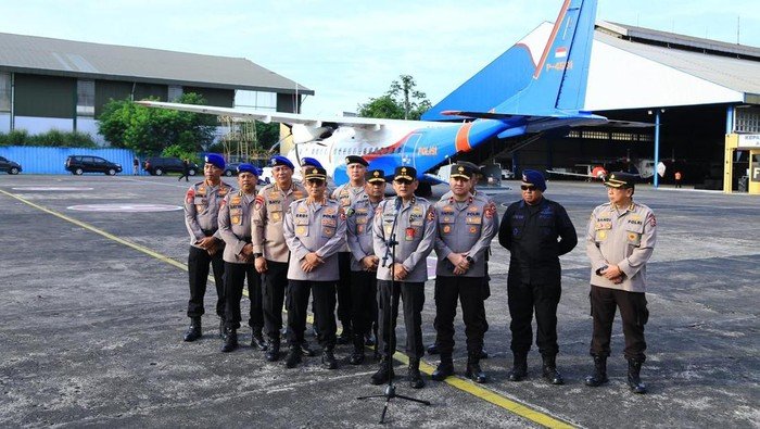 Polri Kerahkan Seluruh Satuan Distribusikan Bantuan Bencana di Sumatera